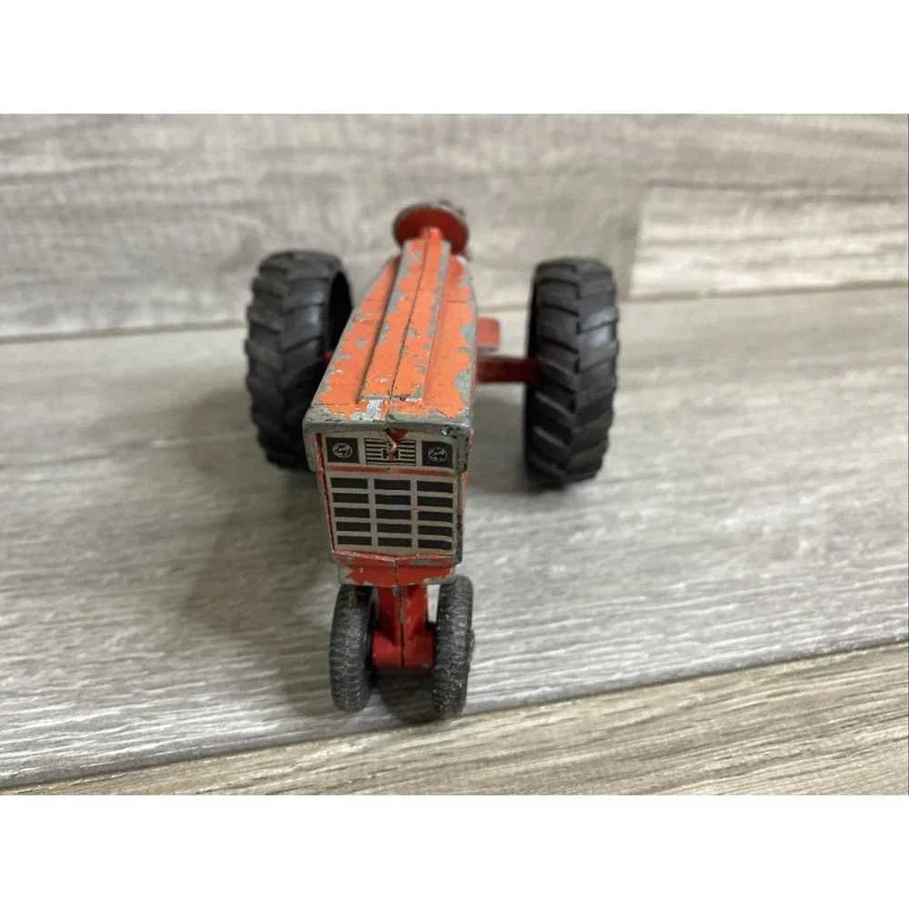 Vintage ERTL IH International Red Die Cast Narrow End‎ Tractor 1:32